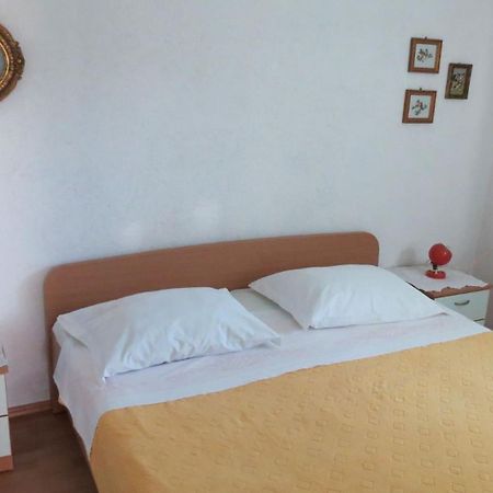 Apartments Janja - Terrace Sea View Necujam Luaran gambar