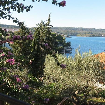 Apartments Janja - Terrace Sea View Necujam Luaran gambar